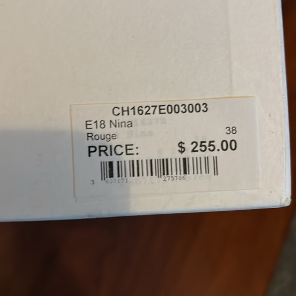 **SOLD** Red Sandro Heels - Picture 6 of 7